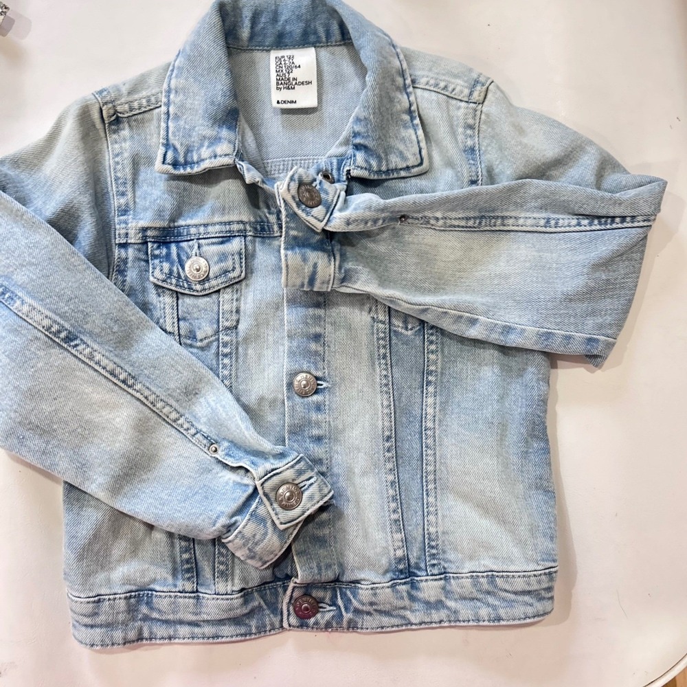 H&M &Denim Kids Light Wash Denim Jacket Size 6-7Y Blue Button Front Cotton Blend